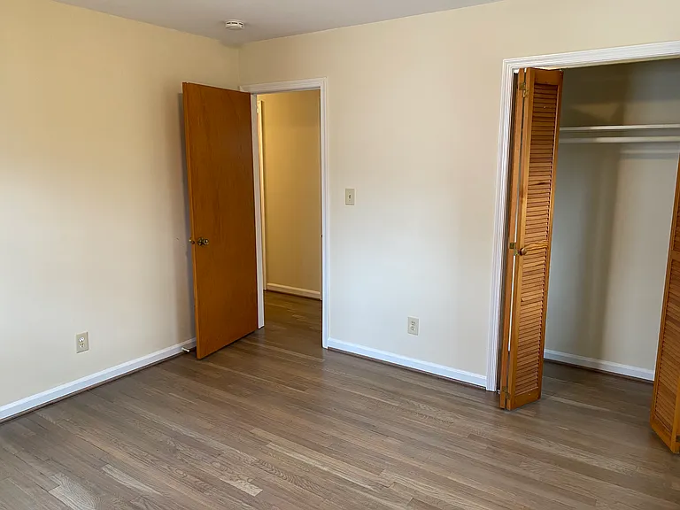 218 Mona Dr — Photo 24
