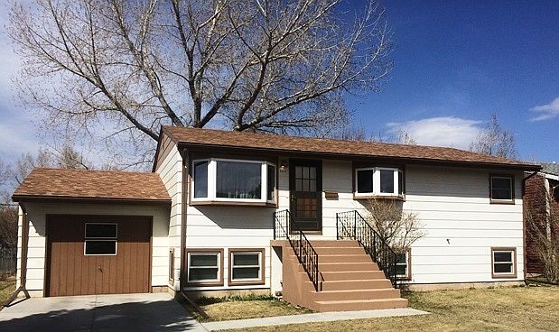 1st image of 1111 Sanders Dr
