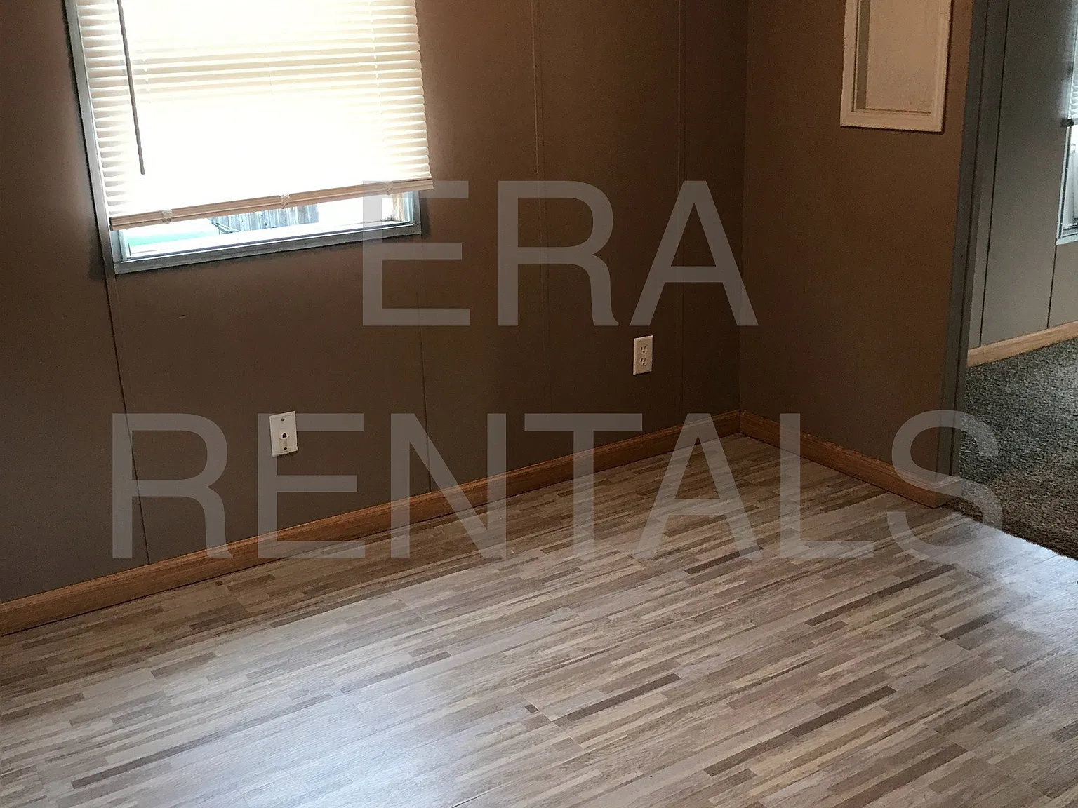 3 bed, $825 — Photo 2
