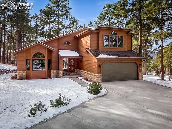 2nd image of 20070 Lofty Pine Ln