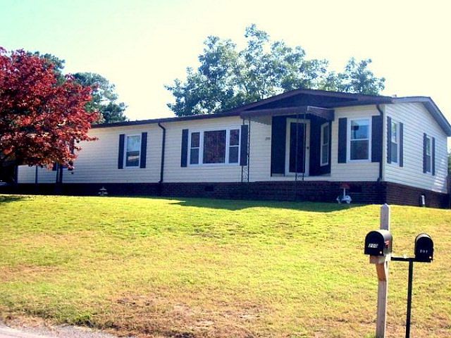 1st image of 200 Biltmore Dr