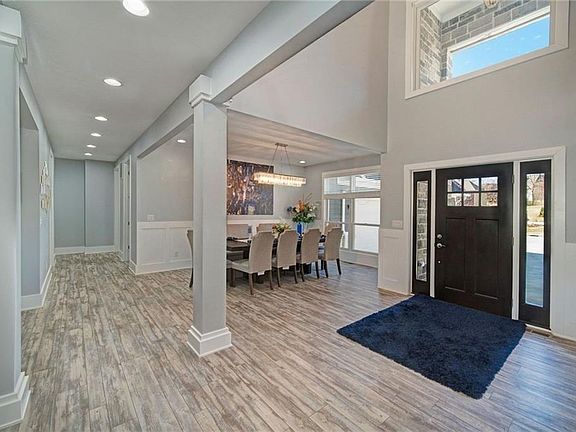 4th image of 11569 Silver Moon Ct