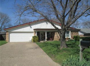 2106 Pebblecreek Dr, Cleburne, TX 76033