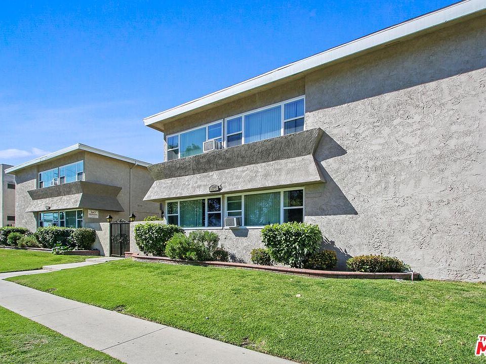 1st image of 10929 Pioneer Blvd