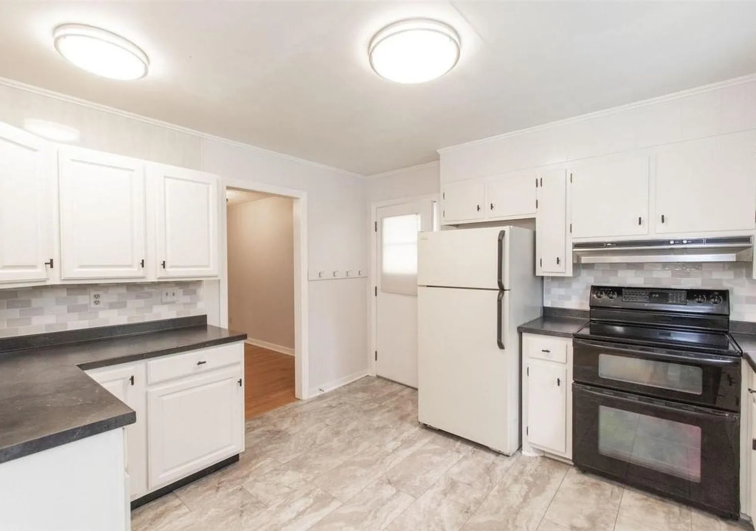 3 Bedroom 3 Bath House — Photo 1
