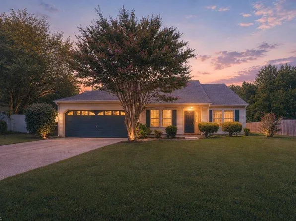4132 Mystic Cv, Chesapeake, VA 23321