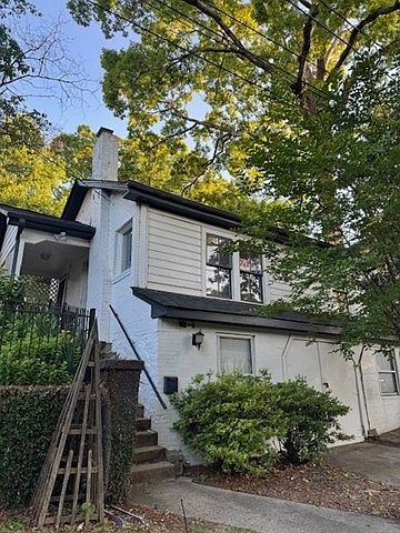 1st image of 134 Huron St APT 4