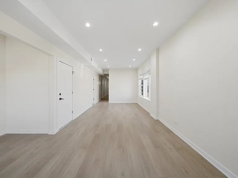 4957 W Superior St #2 — Photo 12