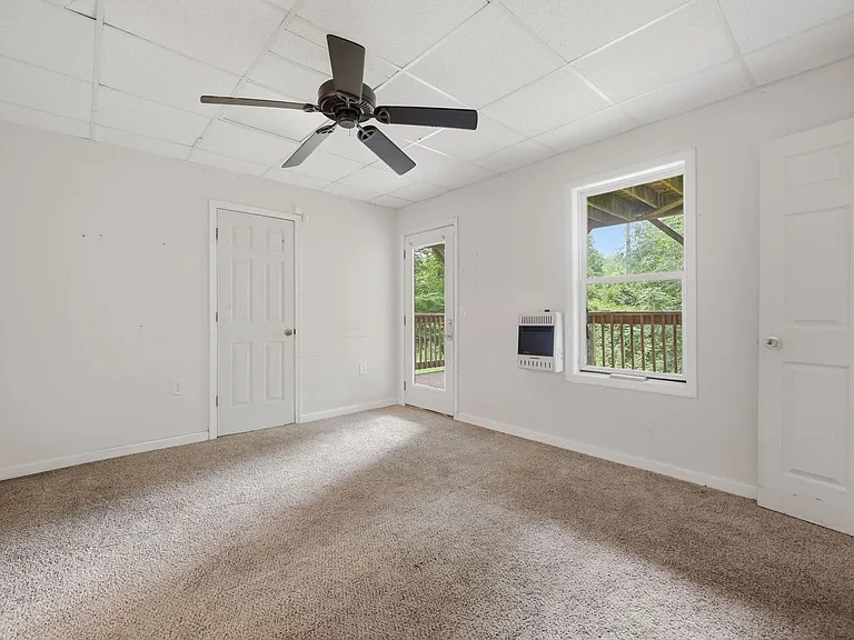 166 Cove Hl — Photo 23