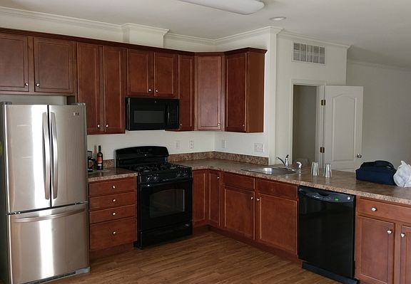 2nd image of 112 Pumpkin Patch Ln