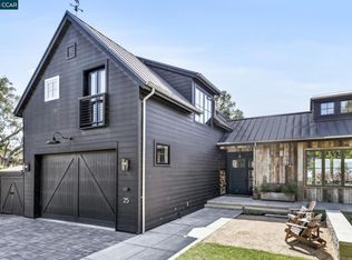 25 La Campana Rd, Orinda, CA 94563