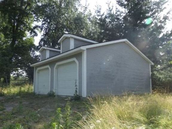 4th image of 13175 King Rd NE