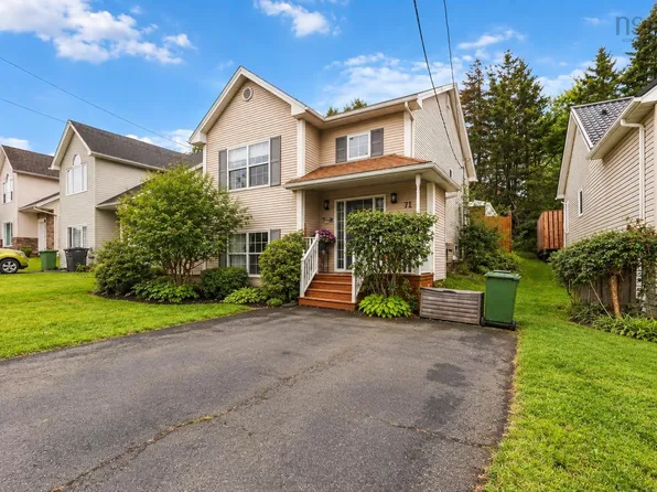 71 Royal Masts Way, Bedford, NS B4A 4B7