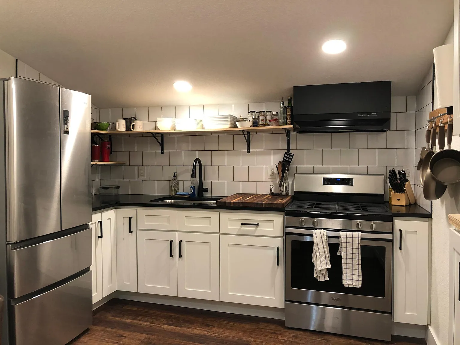 1 Youngs Ct N — Photo 2
