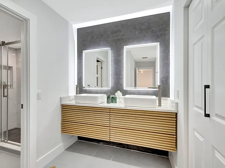 7898 Eastlake Dr #7D — Photo 28