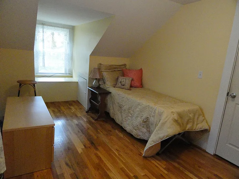 124 Murray Ave — Photo 6