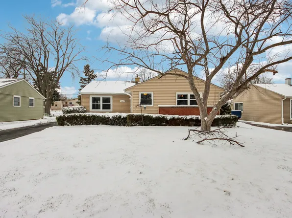 3107 Falcon Ct W, Rolling Meadows, IL 60008