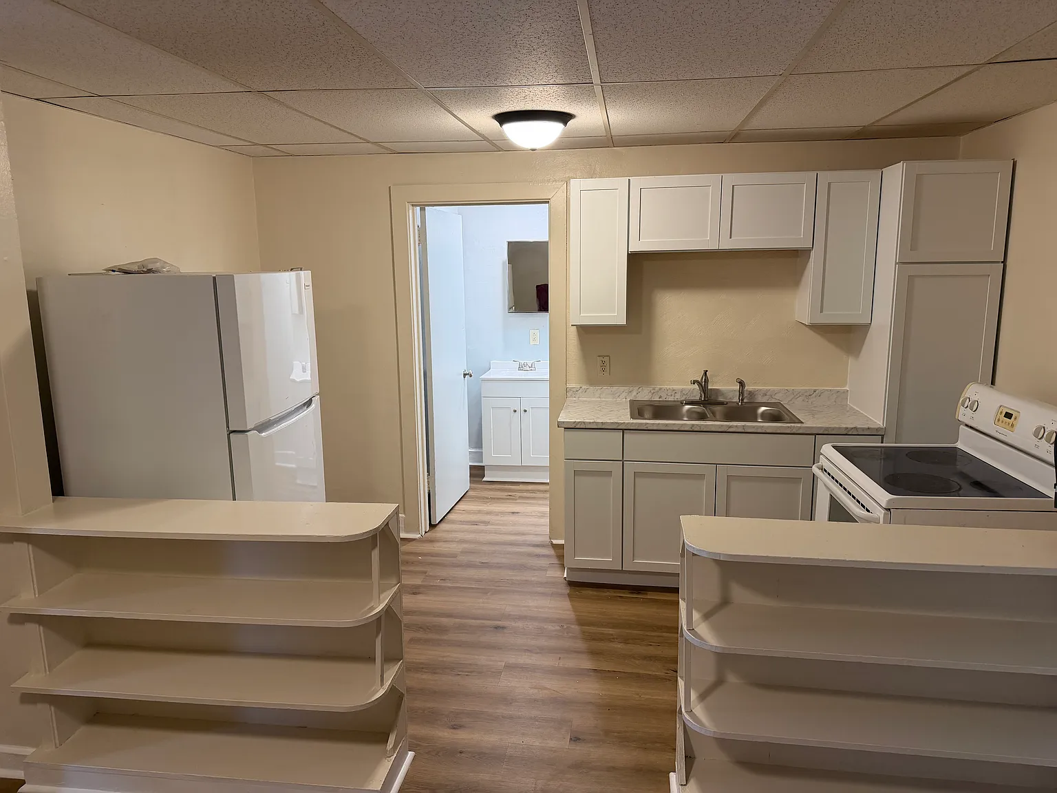 2 bed, 900 sqft, $850 — Photo 2