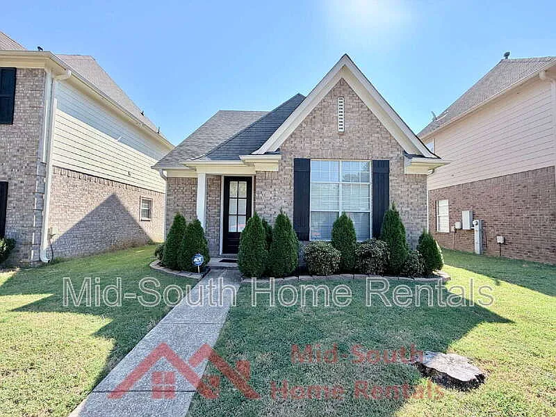 3 bed, 2.5 bath, 1550 sqft, $1,795 — Photo 1