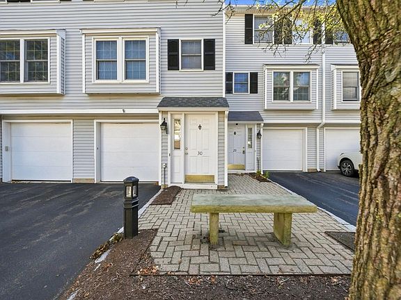 2nd image of 30 Fallon Ct #30