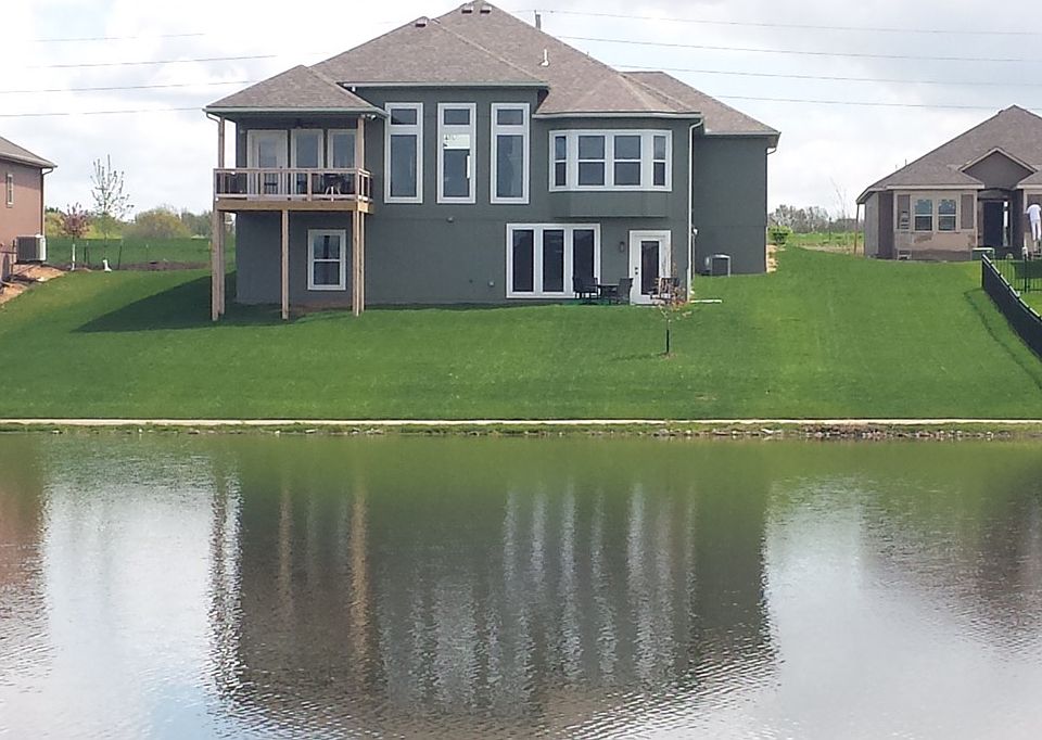 1st image of 806 SW Powell Dr