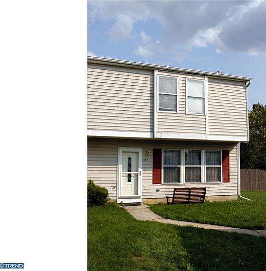 2nd image of 21 Farmhouse Ct