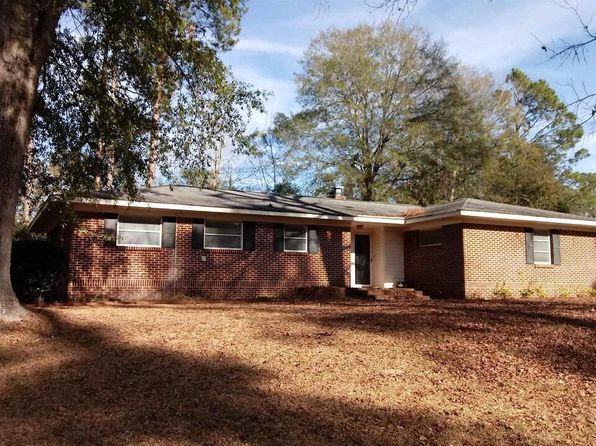 203 Walnut Dr
