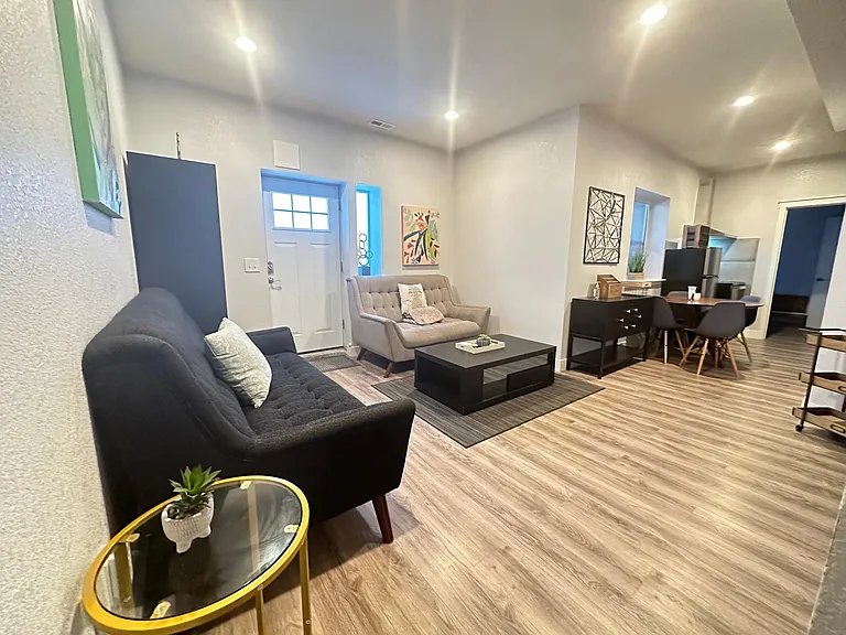 1280 W Center Ave — Photo 1