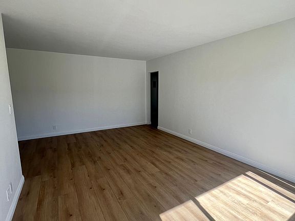2nd image of 16112 Van Ness Ave APT 7