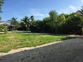 2nd image of 322 Calzada De Bougainville
