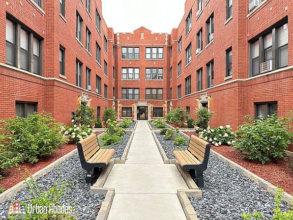 2nd image of 3937 N Janssen Ave APT 2W