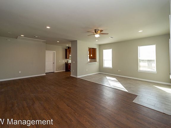 4th image of 1495 Pipkin St