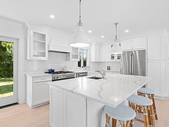 4th image of 78 Dayton Ln