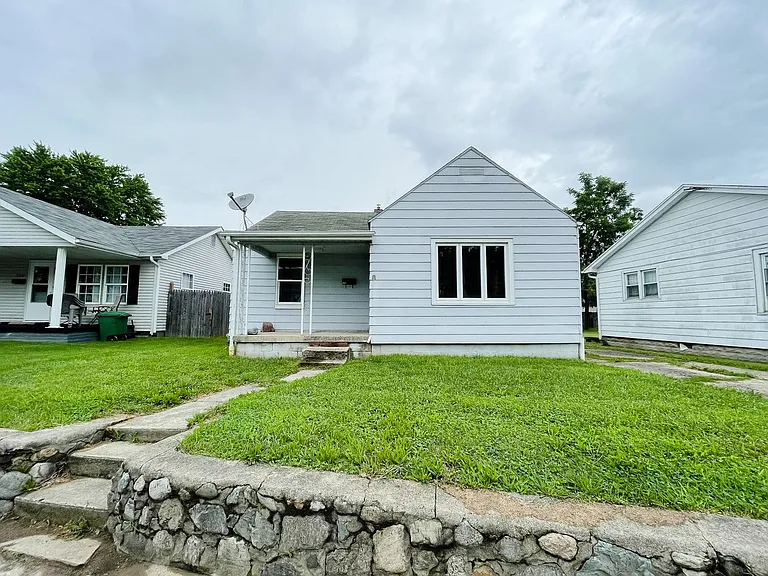 2320 Plum St — Photo 13