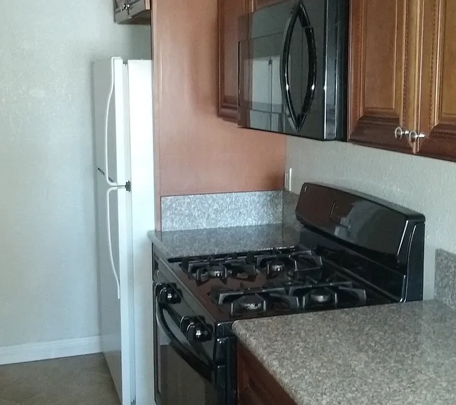 628 E Virginia Way — Photo 4