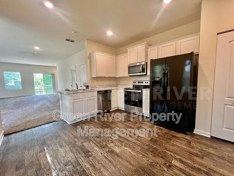 294 Aralia Ln — Photo 8