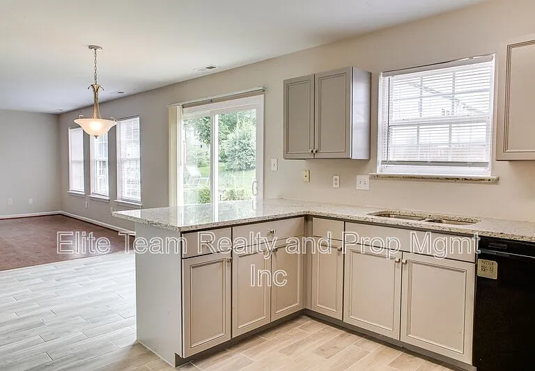 2035 Speedwell Ct — Photo 7