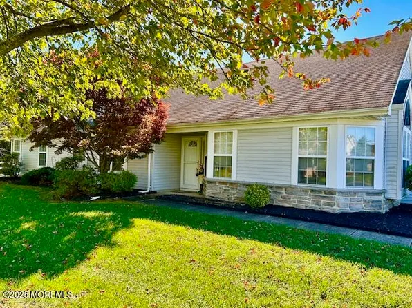 2430 Woodbine Lane, Toms River, NJ 08755