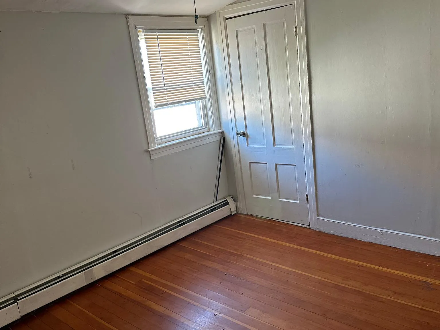 3 bed, $700 — Photo 2