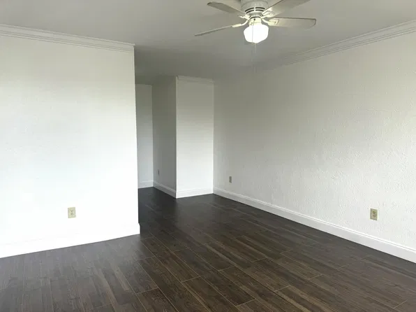673 SW 7th St APT 1, Belle Glade, FL 33430