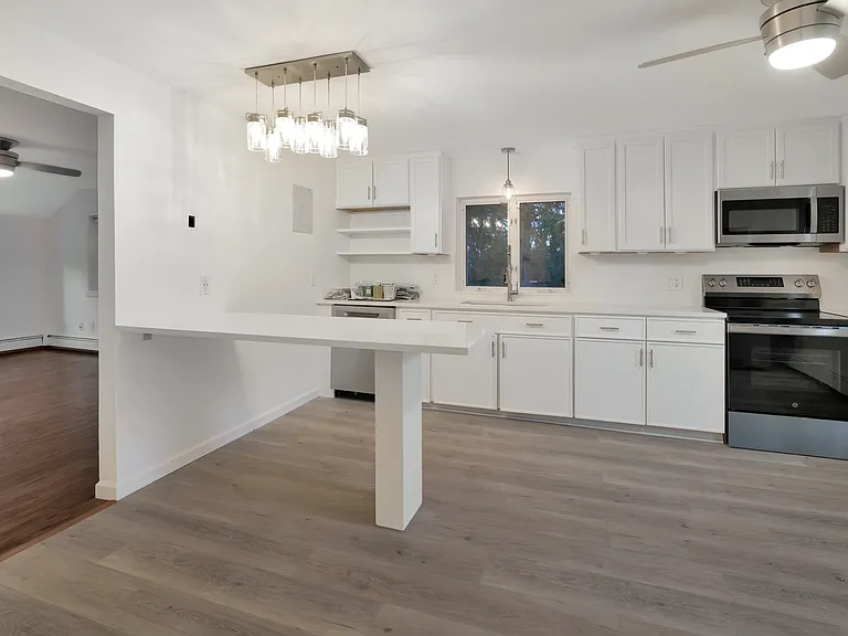 430 Benedict Ave #2 — Photo 2