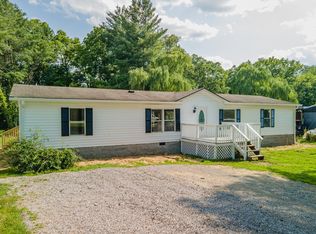 3907 General Lee Rd, Culleoka, TN 38451