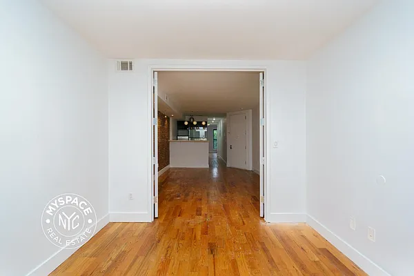 Rented by MySpaceNYC | media 17