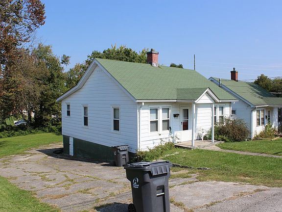 2nd image of 102 N Poplar St
