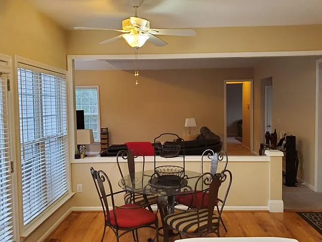 Breakfast area in the kitchen