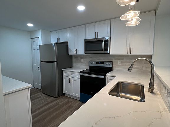 5th image of 3236 Tapestry Cir
