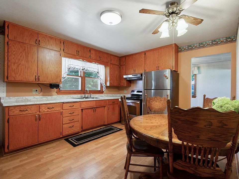 1st image of 40959 Forest Blvd