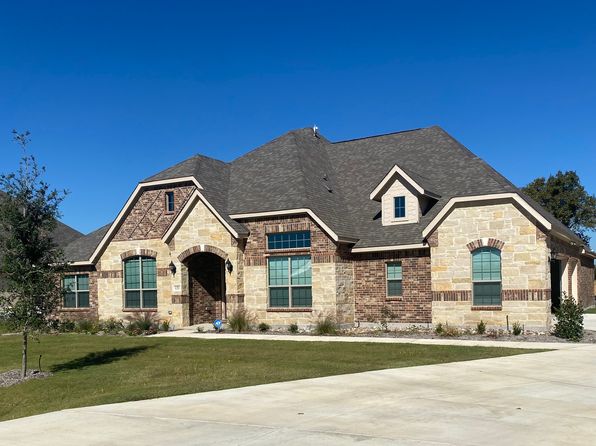 121 Willow Oak Dr