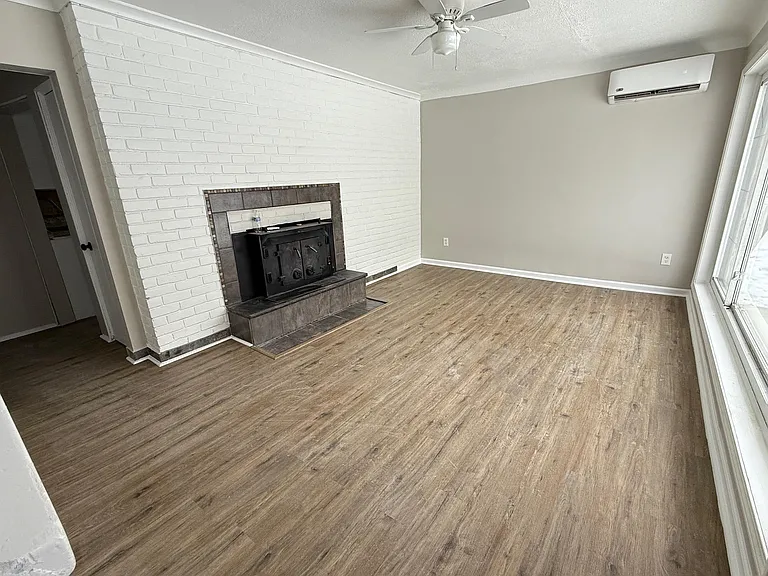 7331 Drexel St — Photo 11