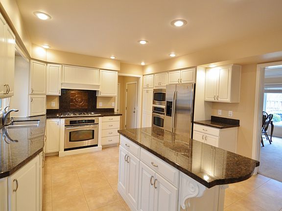 3rd image of 5502 Winchester Ct